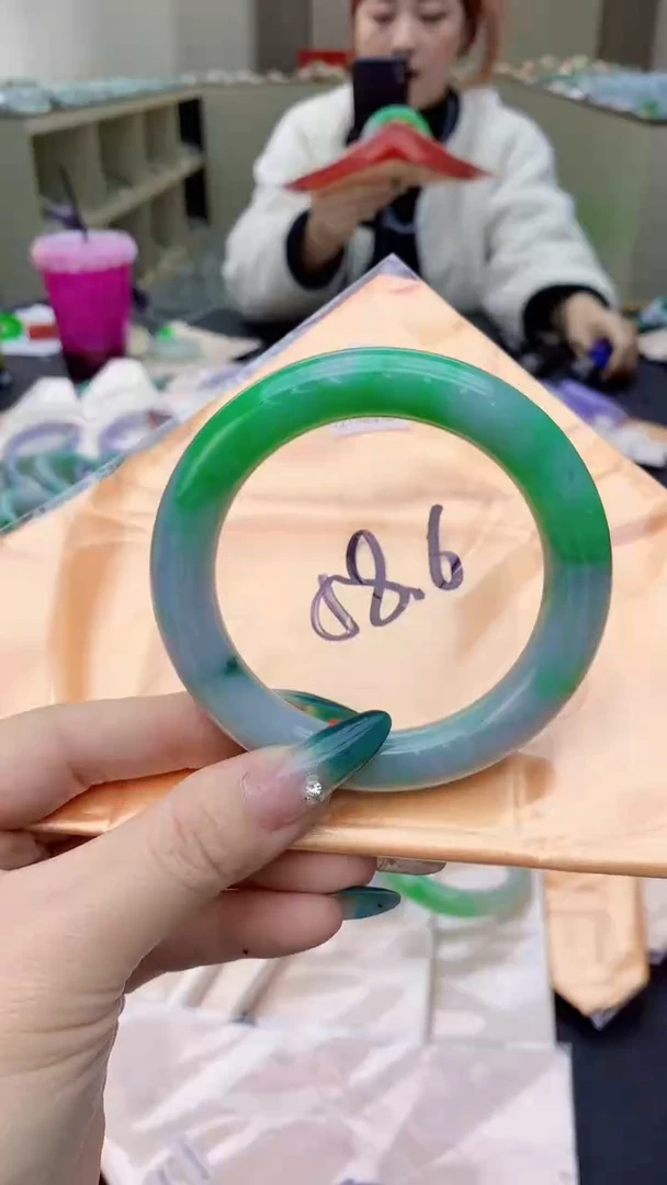 【闪购商品】翡翠手镯未镶嵌0078669377