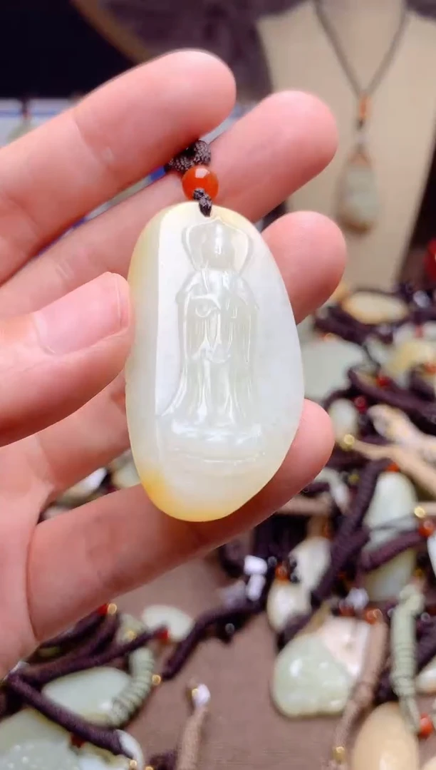 和田玉未镶嵌颈饰1