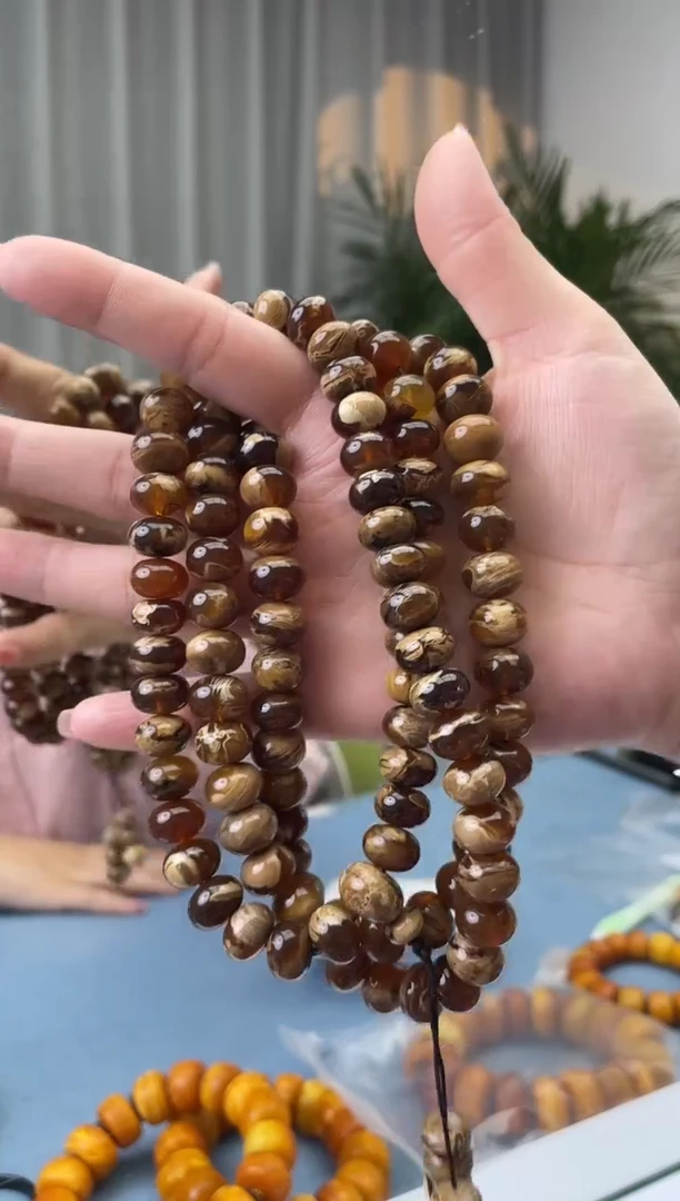 【闪购商品】琥珀珠宝奇石未镶嵌假一罚十，发一件071.10