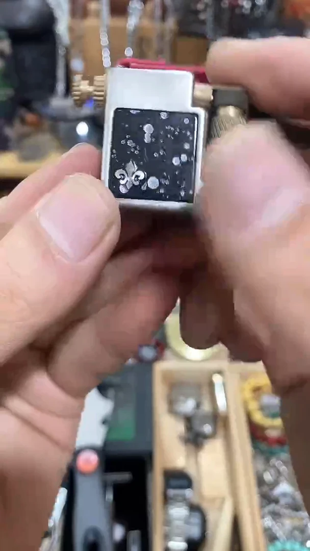 瓷片闪购商品  如图所示