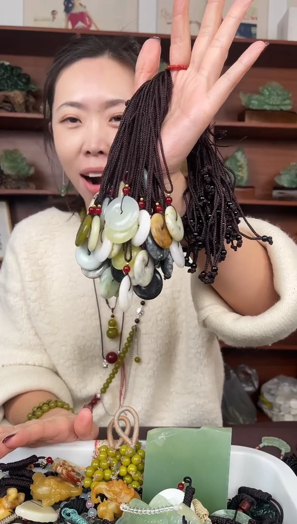 未镶嵌蛇纹石玉颈饰多样性发货拍一发一