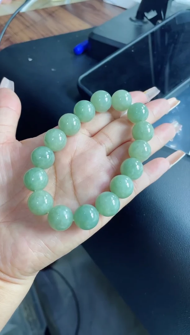 定制翡翠未镶嵌珠串