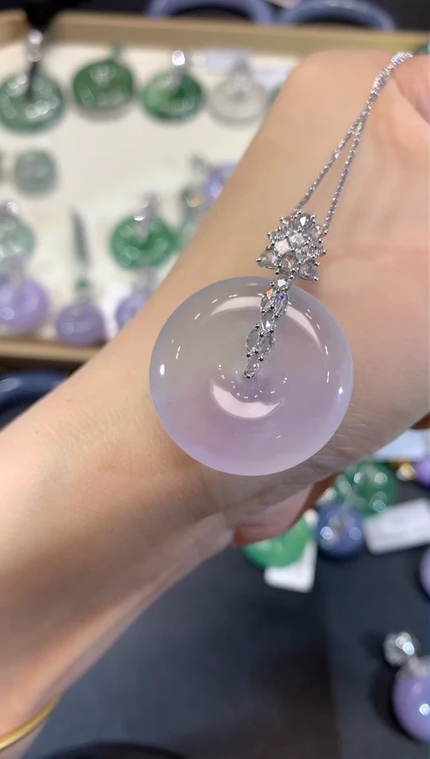 吊坠(不含链)18K金镶嵌翡翠红?108-扣子（不含链扣