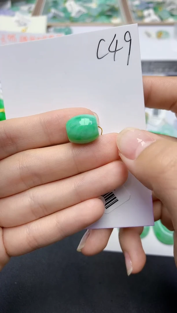 翡翠未镶嵌颈饰天然缅甸A货翡翠