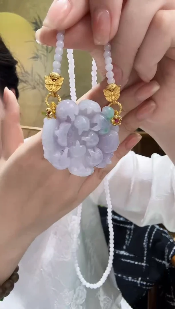 颈饰未镶嵌翡翠吊坠