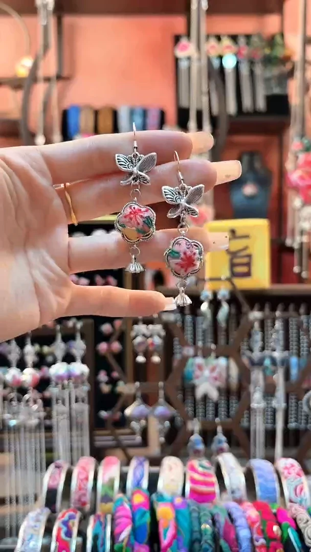 织绣云织谣民族风精美饰品 11*