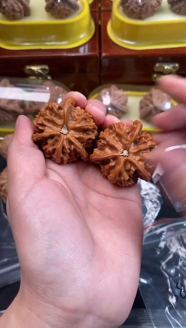 把件文玩核桃盘山三棱38尺Q152