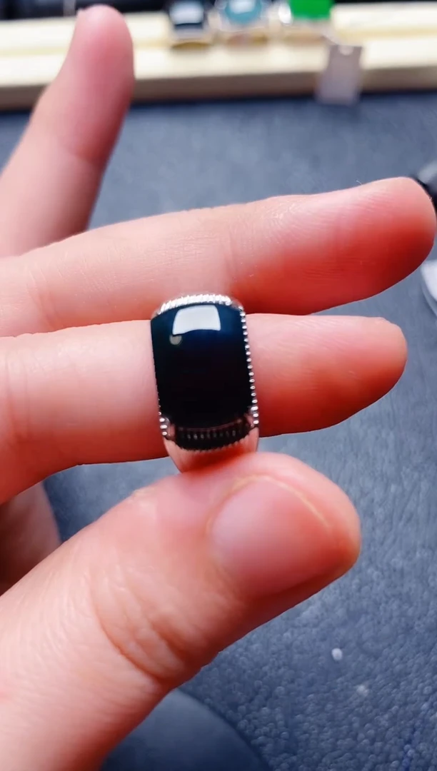 银S925镶嵌戒指翡翠1111