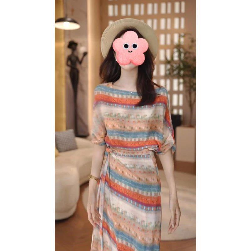 法式设计感镂空一片式围裹碎花连衣裙女2025夏季新款气质圆领长裙