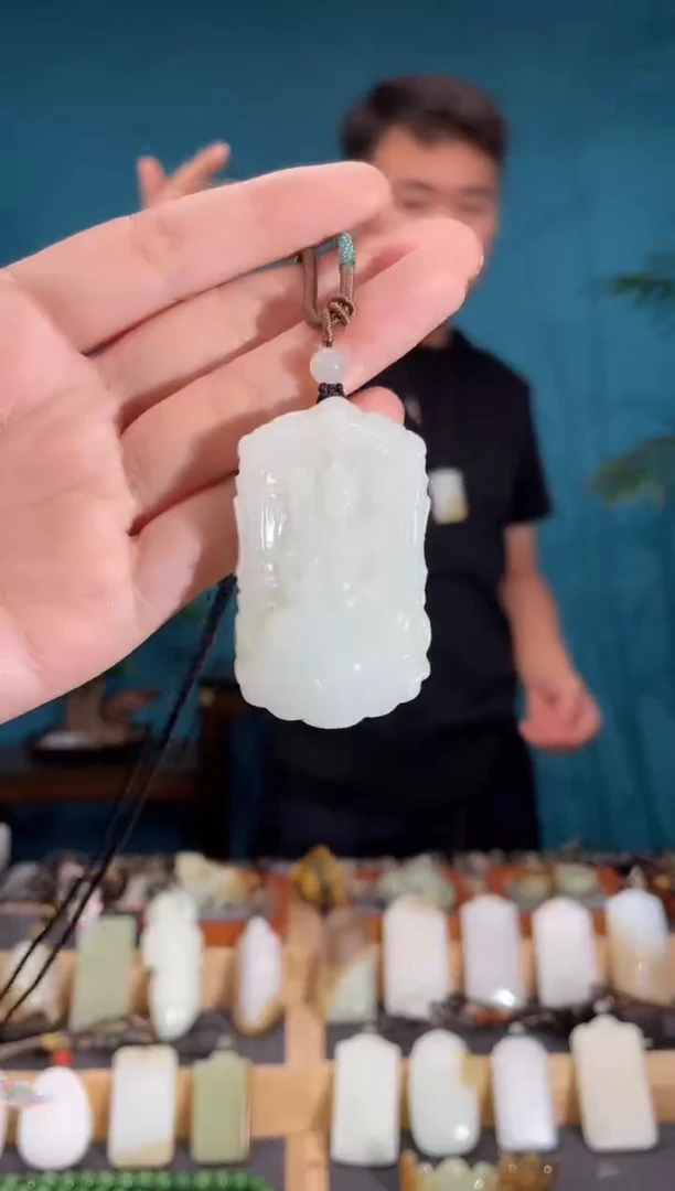 颈饰未镶嵌和田玉1