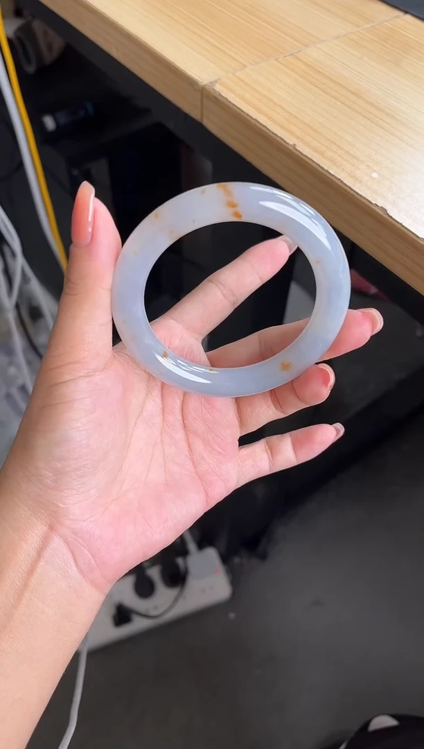 未镶嵌手镯翡翠手镯