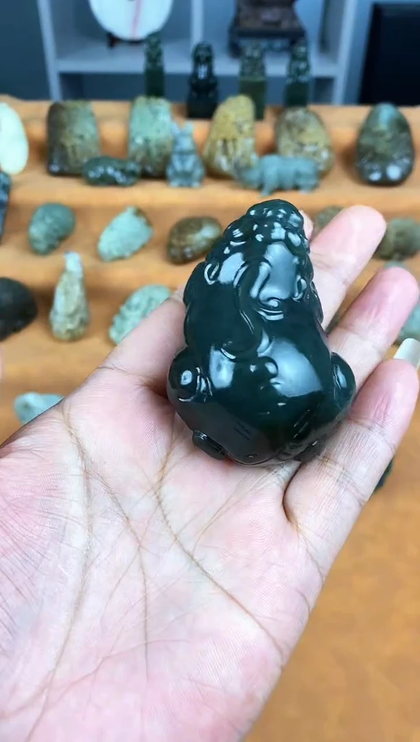 颈饰未镶嵌和田玉150克