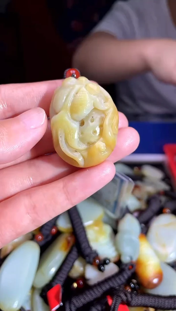 和田玉未镶嵌挂件1