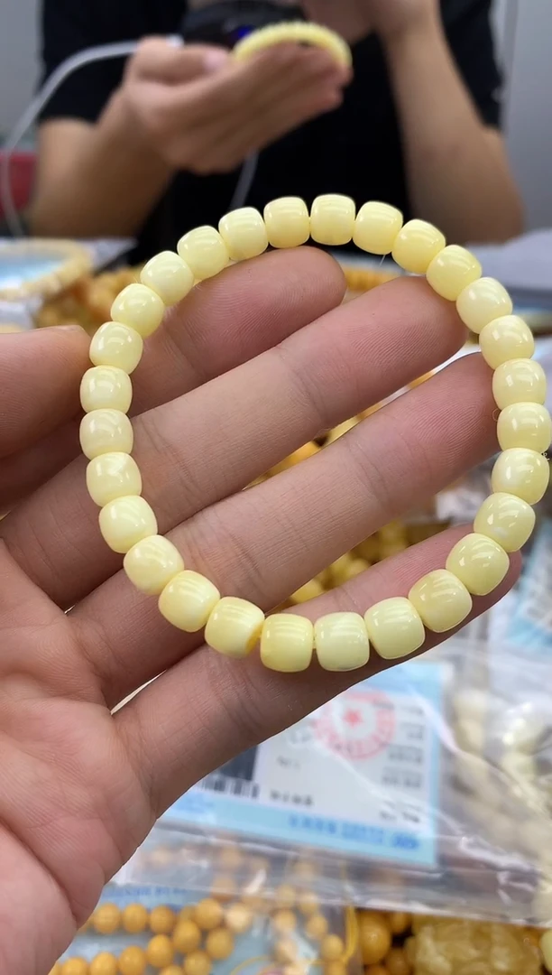 裸石蜜蜡未镶嵌手串