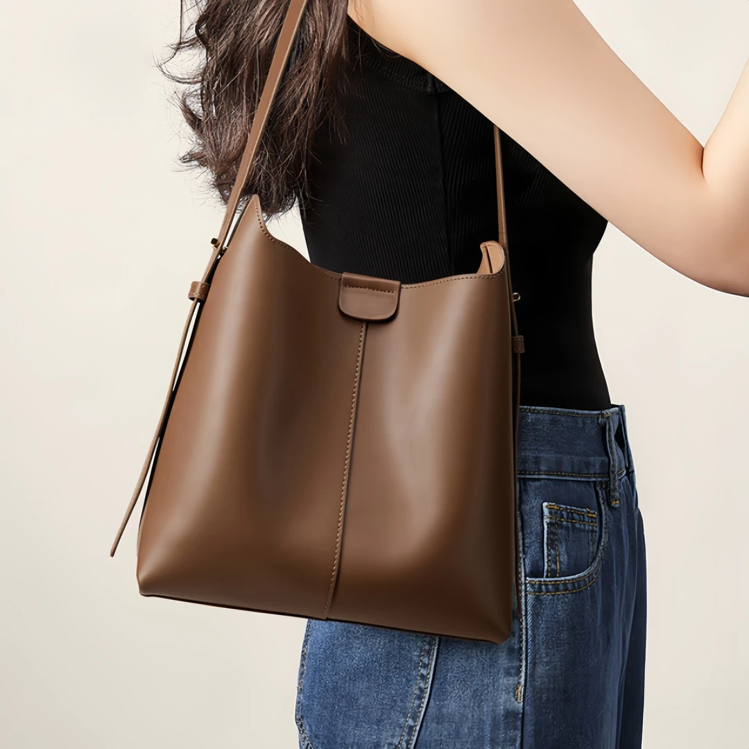 香港正品女包2025新款真皮水桶包腋下单肩斜挎包托特包通勤手提包