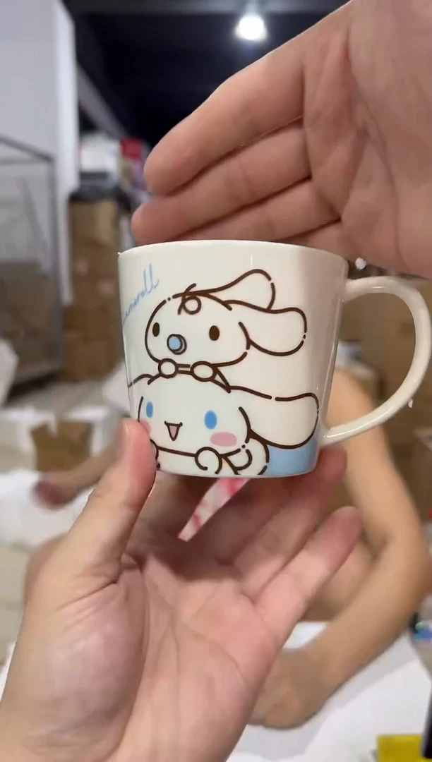 瓷片玉桂狗刻度杯