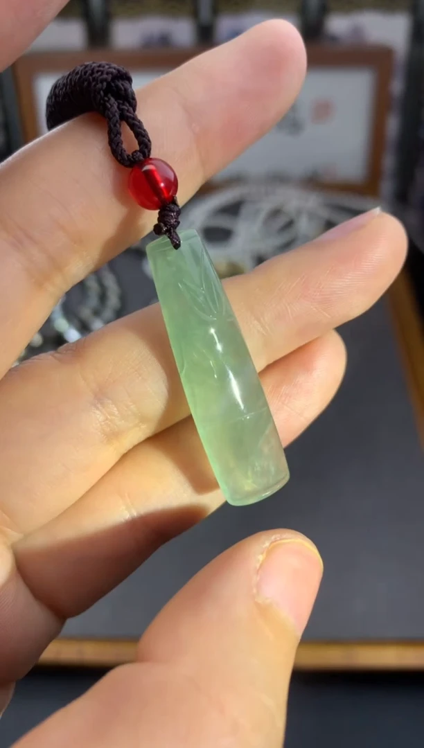 颈饰未镶嵌翡翠/