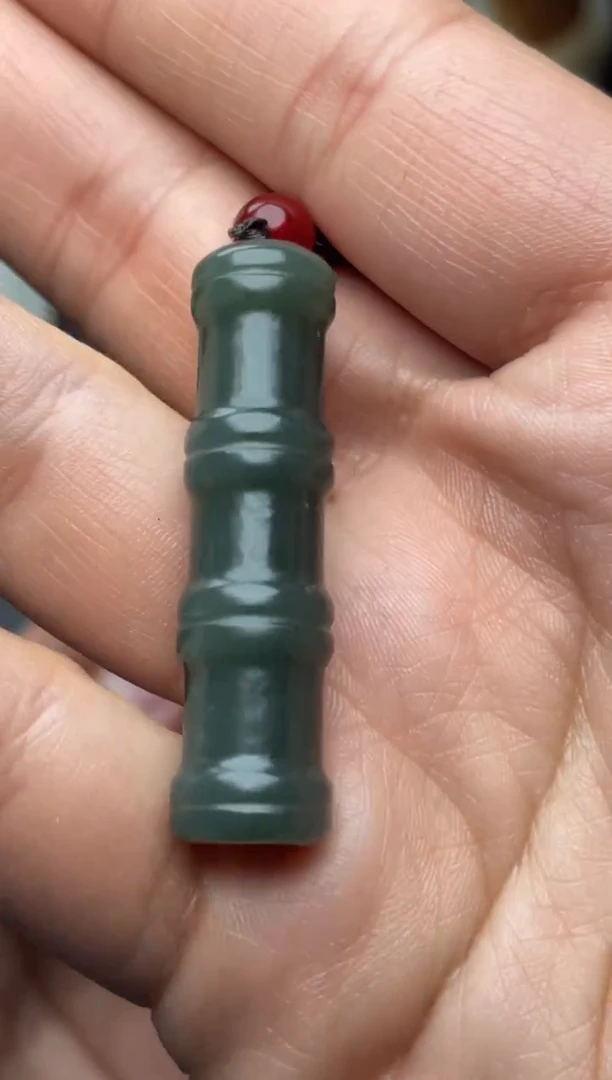 未镶嵌手链和田玉痞**士1