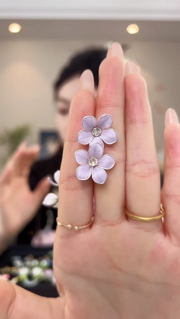 刺绣掐丝绒花樱花耳钉