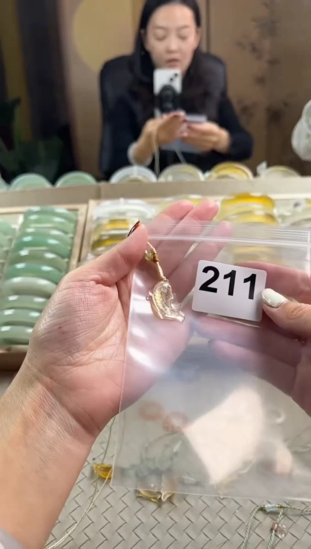 手镯玛瑙/玉髓未镶嵌211