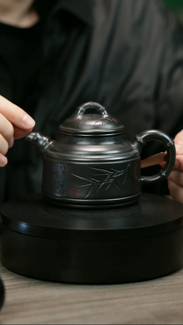茶壶紫砂苟*H2190李小琴石黄刻绘竹鼎