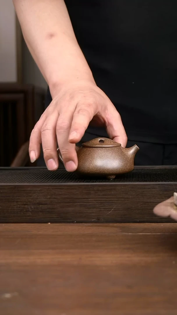 茶壶紫砂还原烧小景州石瓢    130CC   微瑕