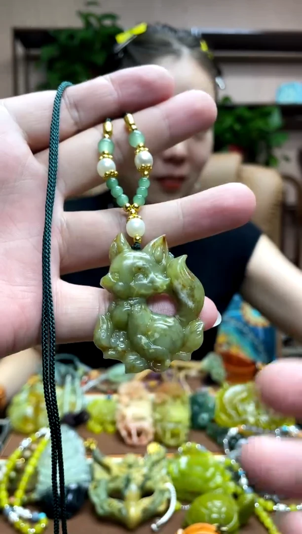 未镶嵌岫玉吊坠·4