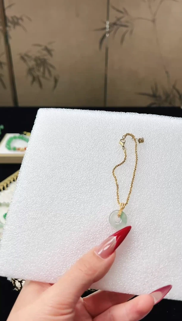 【闪购商品】石英质玉手链银S925镶嵌天然非洲翠平安扣手链