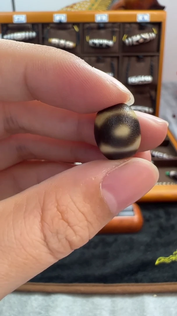 玛瑙/玉髓（覆膜）颈饰未镶嵌61.（微瑕随机发货）