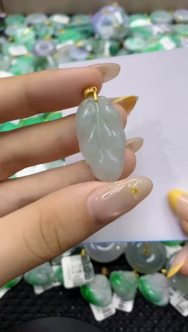 颈饰未镶嵌翡翠天然缅甸翡翠A货