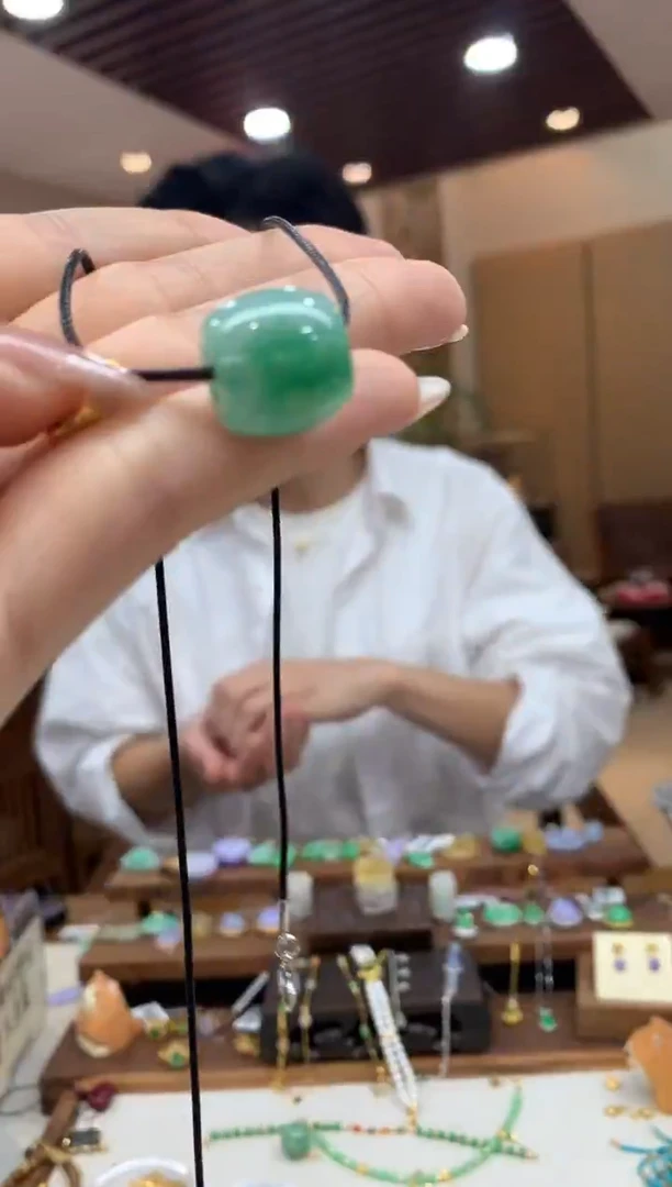 吊坠(不含链)未镶嵌翡翠路路通