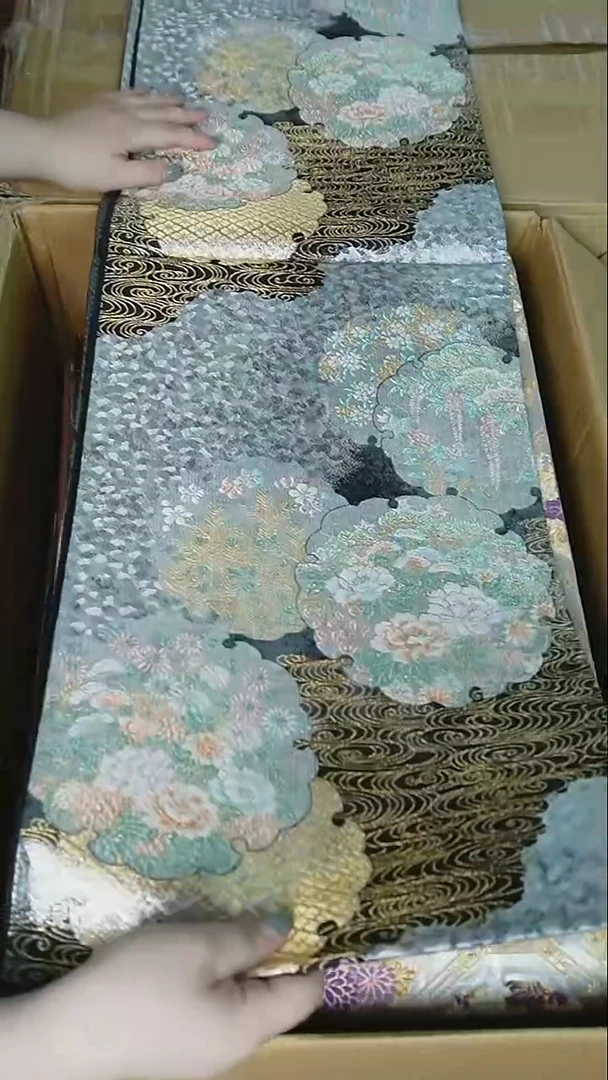 织绣24 六通平织彩金团花