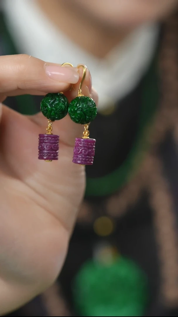 18K金镶嵌翡翠耳饰@HM008121275@