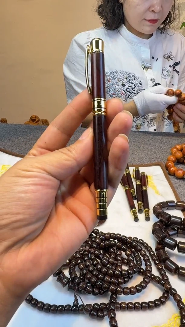 檀香紫檀（小叶紫檀）小叶紫檀