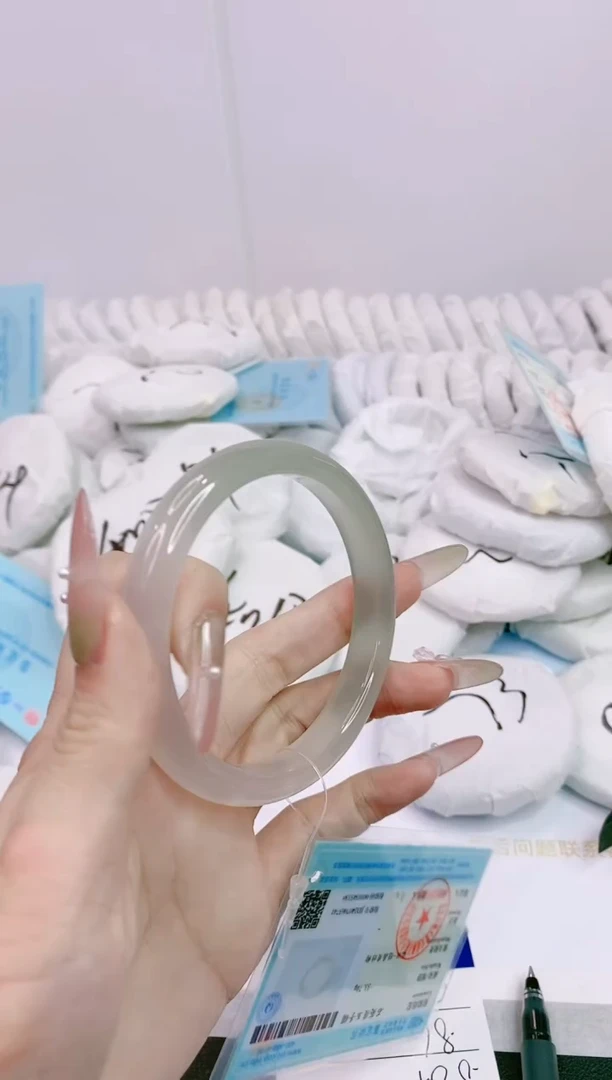 石英质玉手镯未镶嵌26X76-57