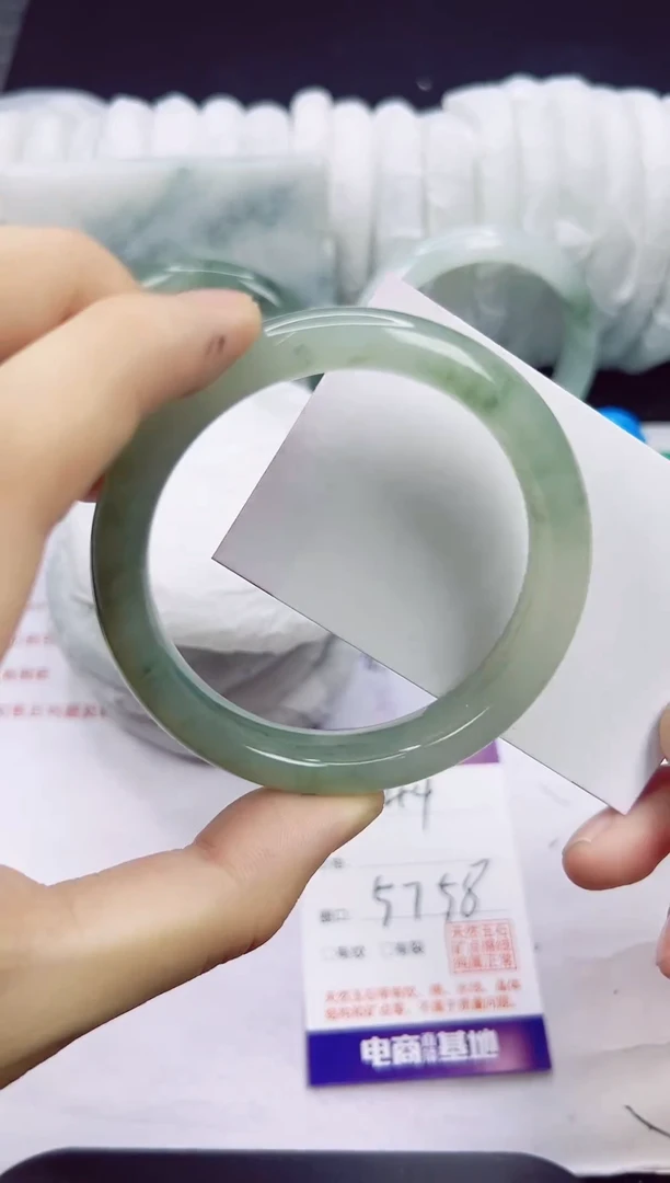 未镶嵌手镯石英质玉44-57/58