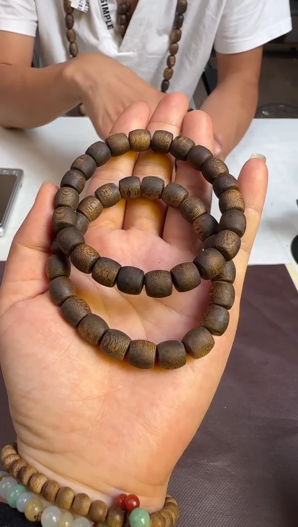 沉香手串99沉海南古树莺歌绿奇楠鼓珠9mm9g+多样性发1