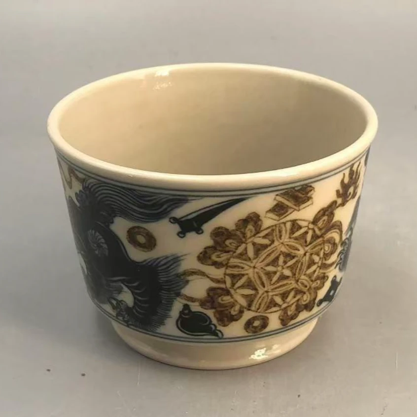 【占春生窑】青花釉里金狮子直口杯