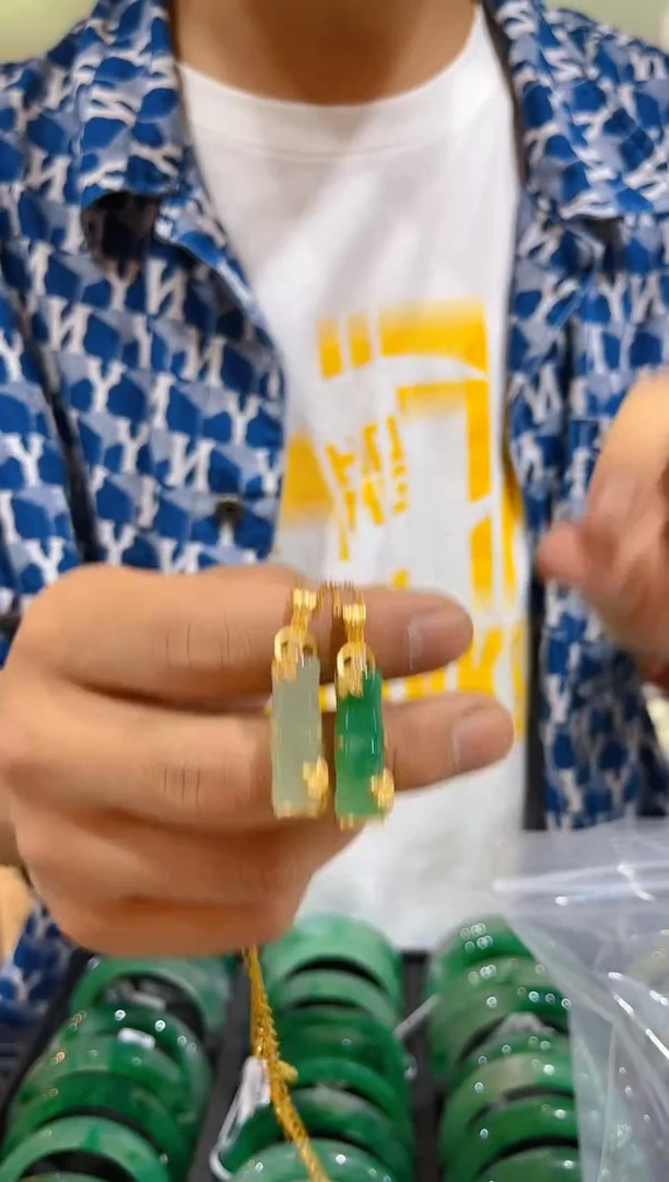 石英质玉合金吊坠(赠链)天然飘花竹子吊坠（多样性发其一）