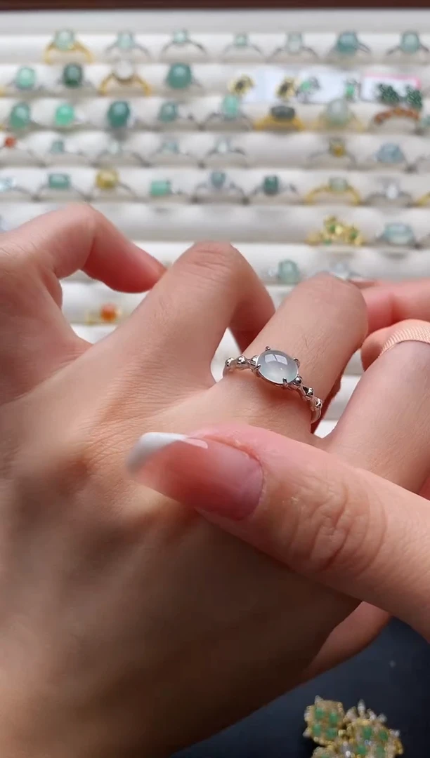 银S925镶嵌戒指翡翠444444+8