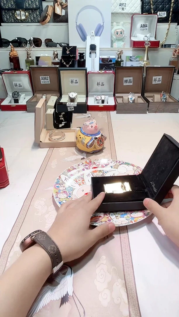 瓷片瓷器 库房到期 全部地板价@@1