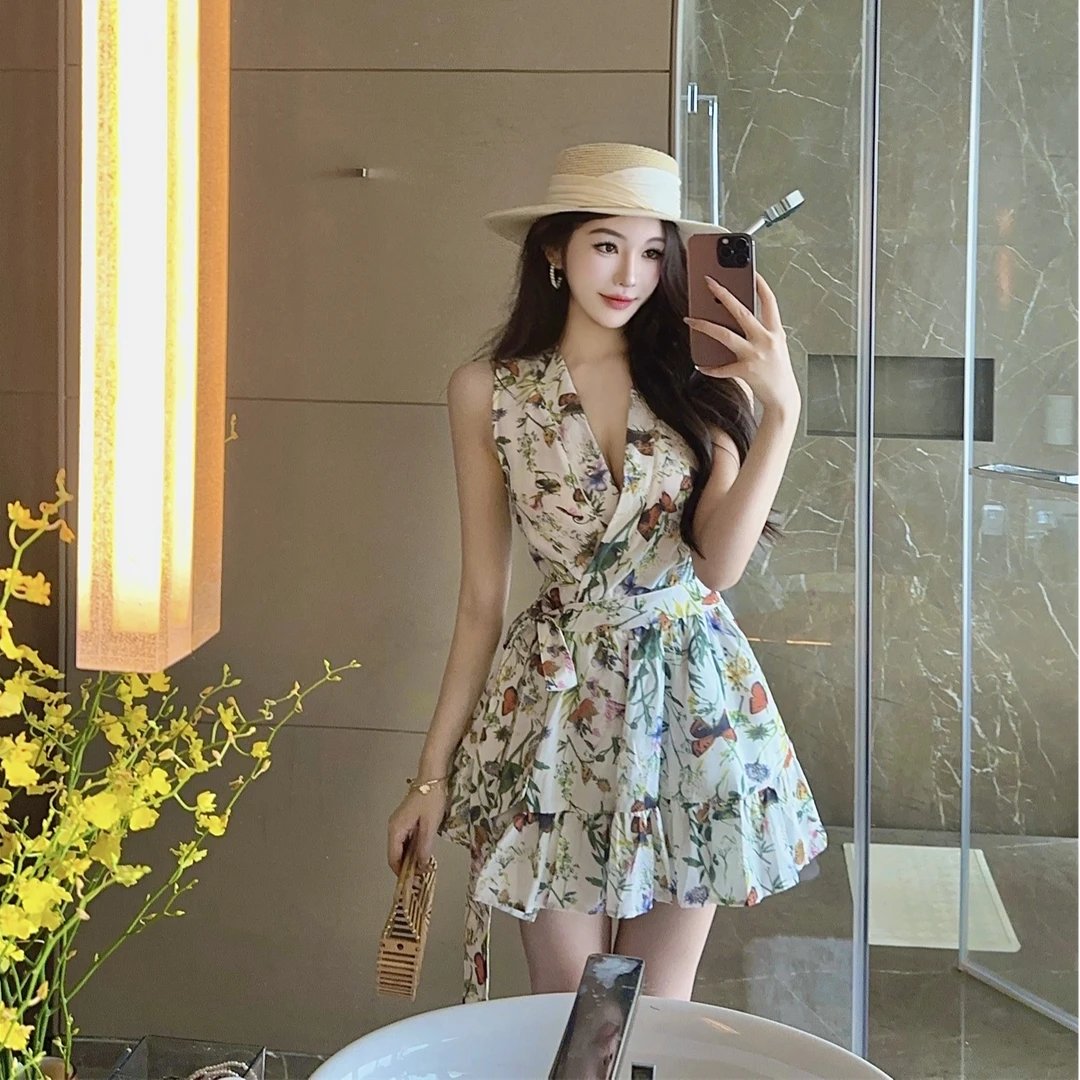 法式气质碎花一片式绑带无袖连衣裙女性感v领蓬蓬短裙收腰度假裙