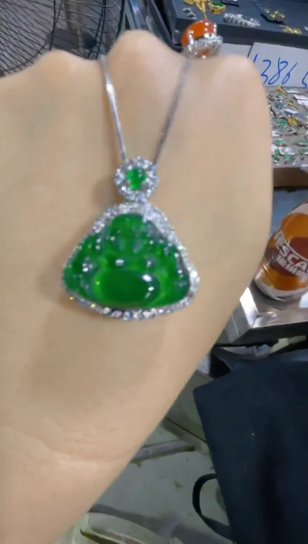 翡翠未镶嵌颈饰天然A货翡翠（多样性发货拍一件发件）