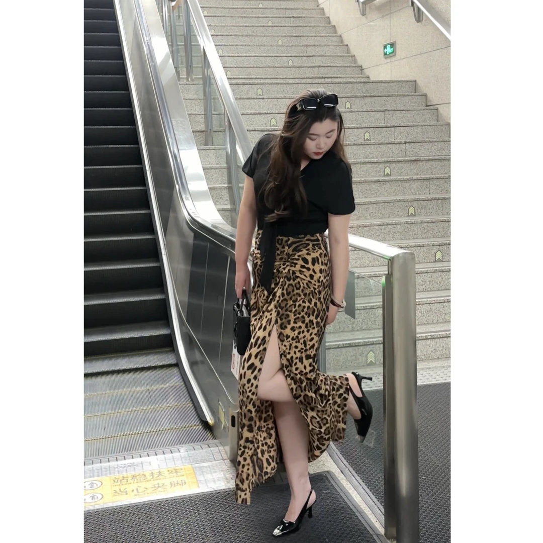 现货【小稳专属】微胖大码绑带短袖高开叉扭结豹纹半裙套装51075099