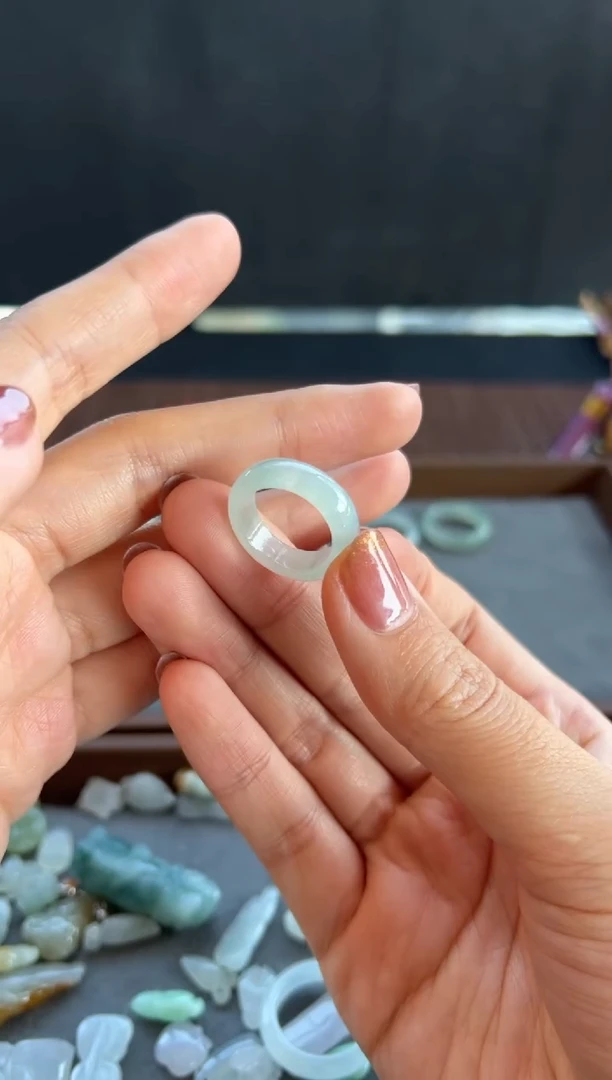 【闪购商品】翡翠吊坠(不含链)未镶嵌206买断10