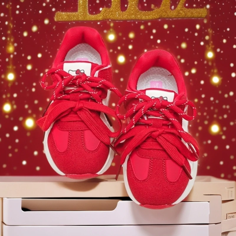 HELLO KITTY/凯蒂猫圣诞必备新年限定薄底阿甘鞋休闲德训鞋运动鞋