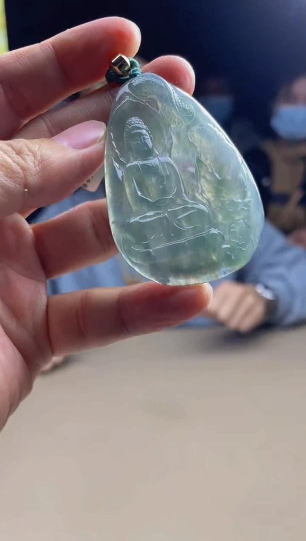 【闪购商品】翡翠颈饰未镶嵌    3275