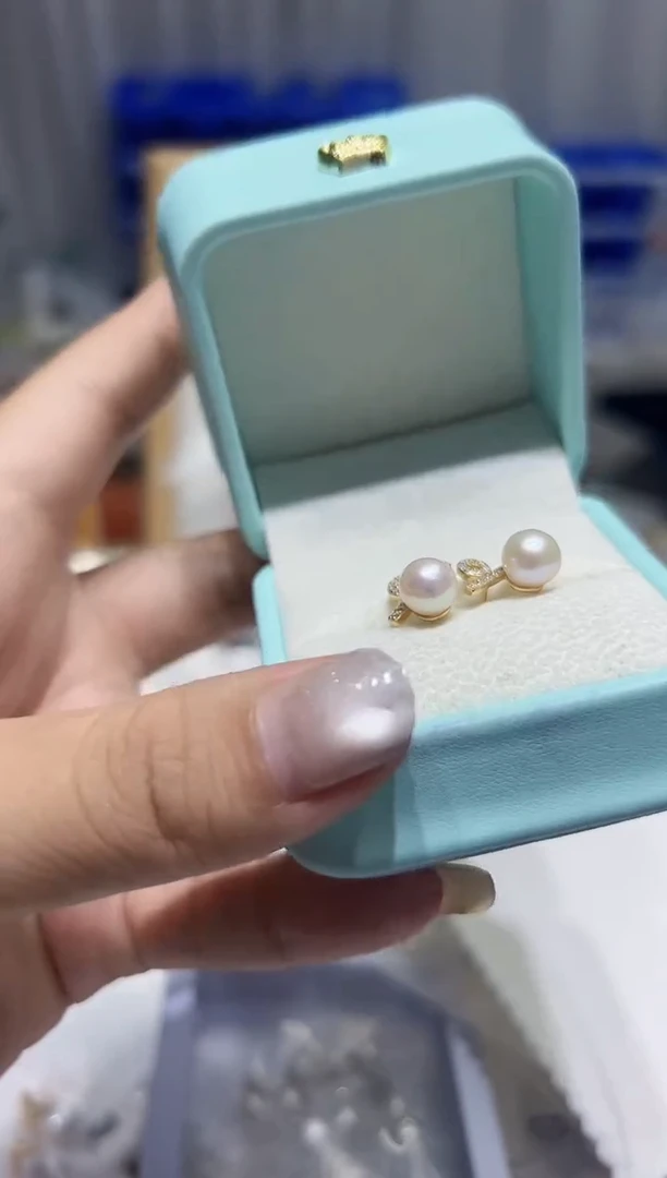 银S925镶嵌耳钉淡水珍珠80