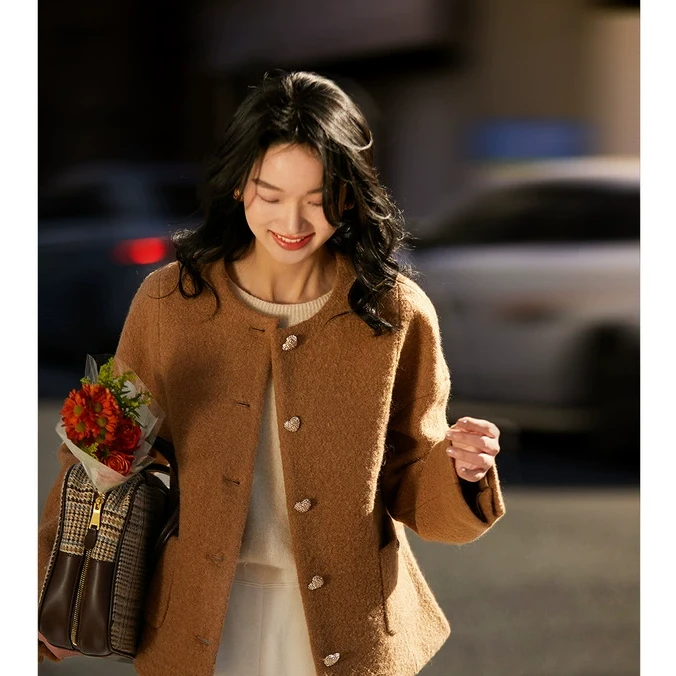 笑涵阁 立体圈圈闪钻立体爱心扣贝壳肩香式外套WTY566750VG