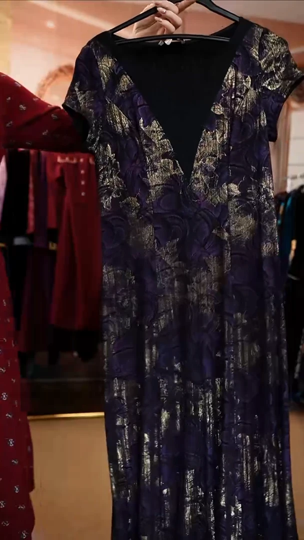 挂脖款125斤以内能穿  2